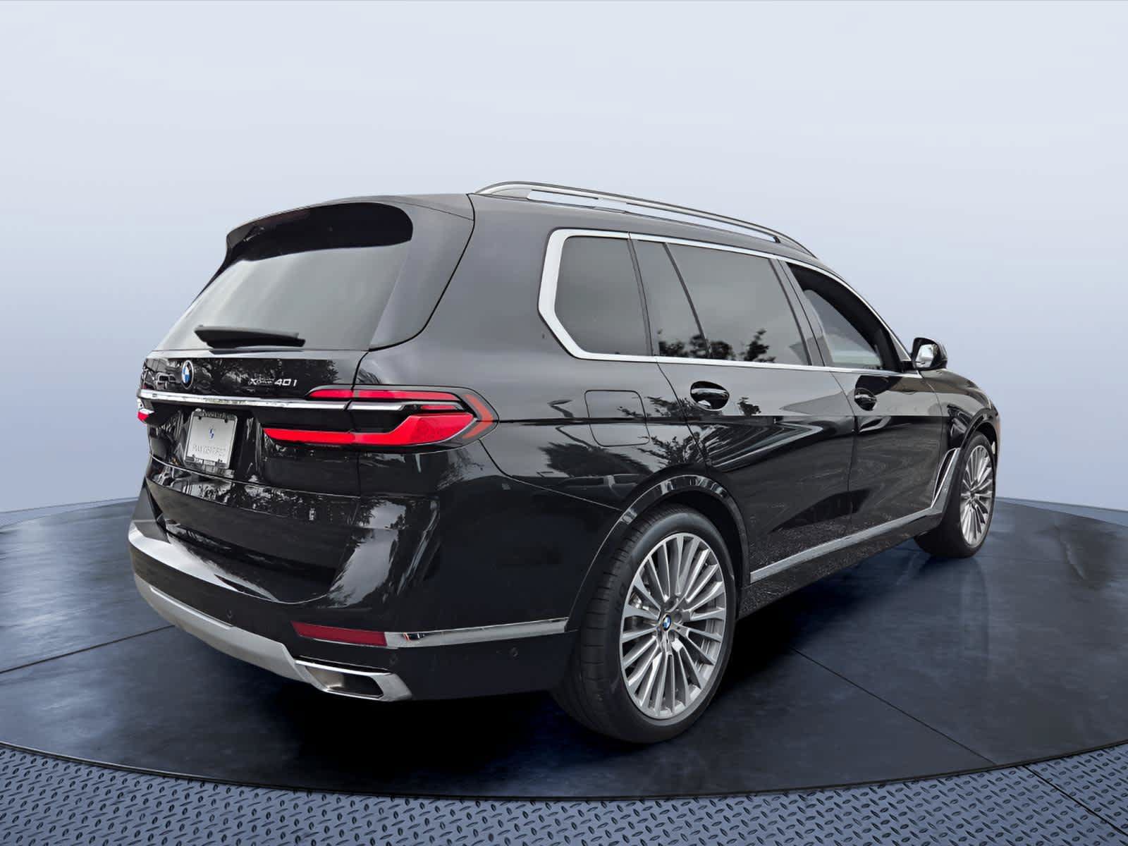 Certified 2024 BMW X7 xDrive40i w/ Executive Package AWD/4WD image 3