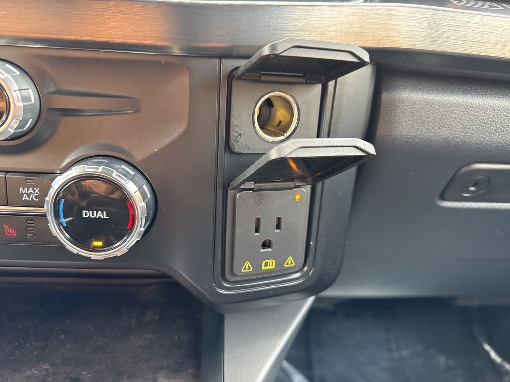 Used 2024 Ford F350 Lariat image 29