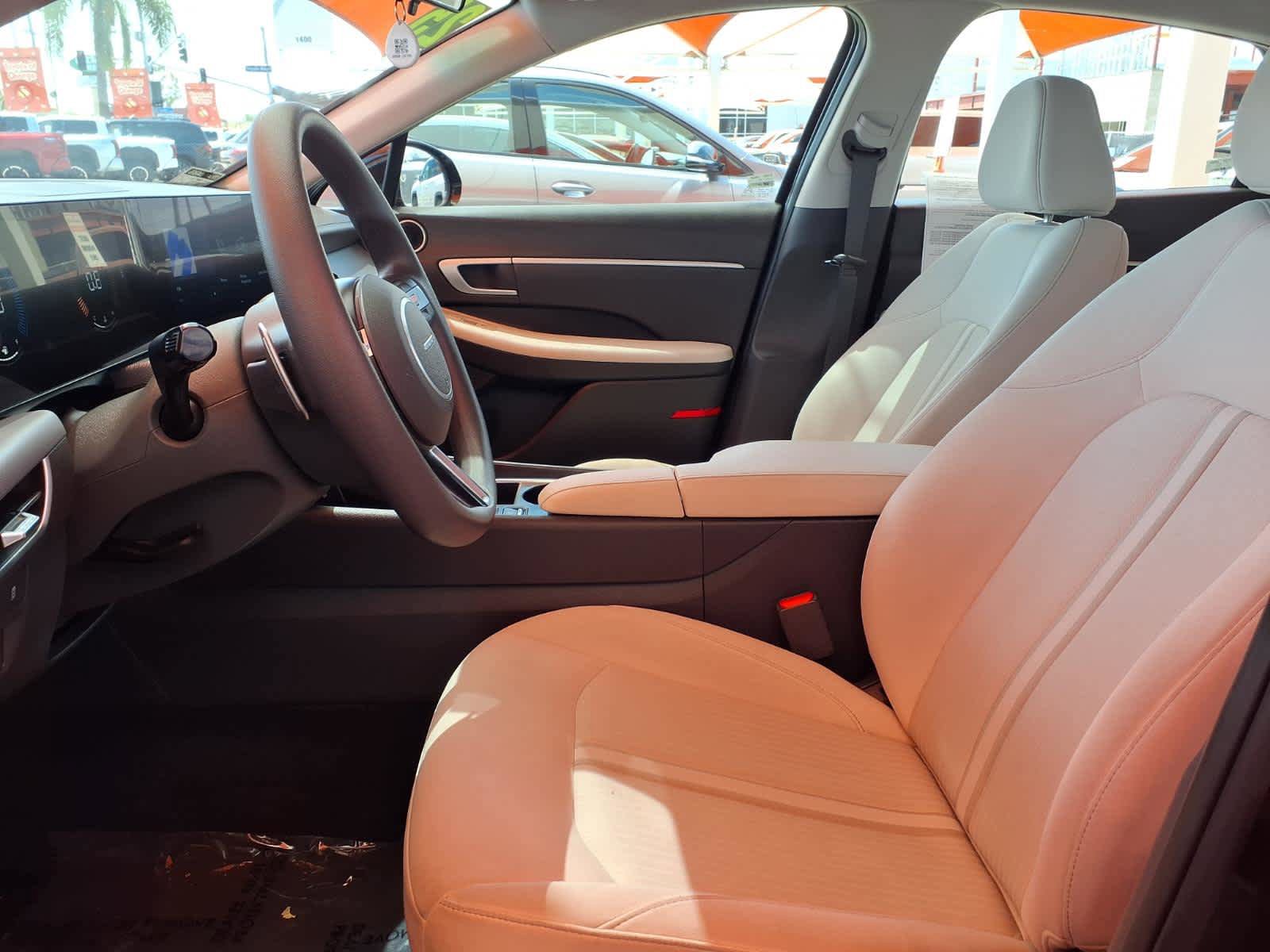 Used 2025 Hyundai Sonata SEL FWD image 18