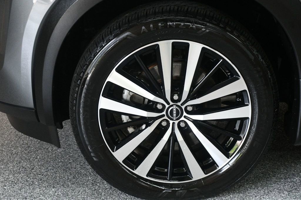 Used 2024 Nissan Pathfinder Platinum FWD image 18