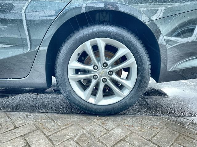 Certified 2018 Chevrolet Malibu LT image 32