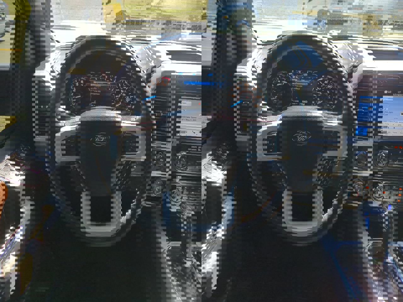 Used 2018 Ford F150 Lariat w/ Trailer Tow Package image 14