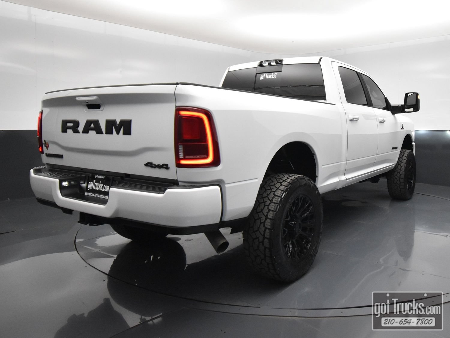 Used 2025 RAM 2500 Laramie w/ Night Edition AWD/4WD image 47