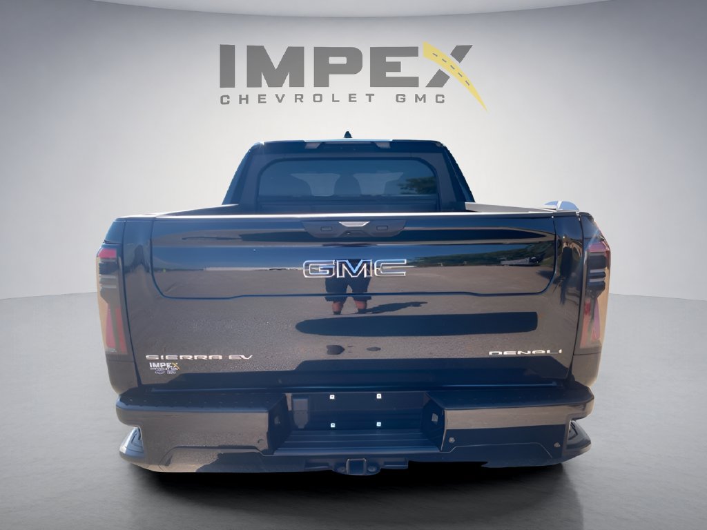 Used 2025 GMC Sierra EV Denali AWD/4WD image 4