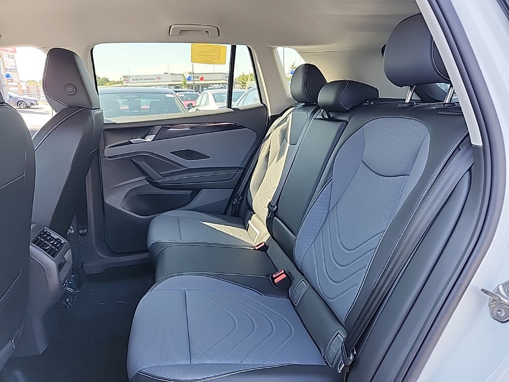 New 2026 Volkswagen Tiguan SE AWD/4WD image 9