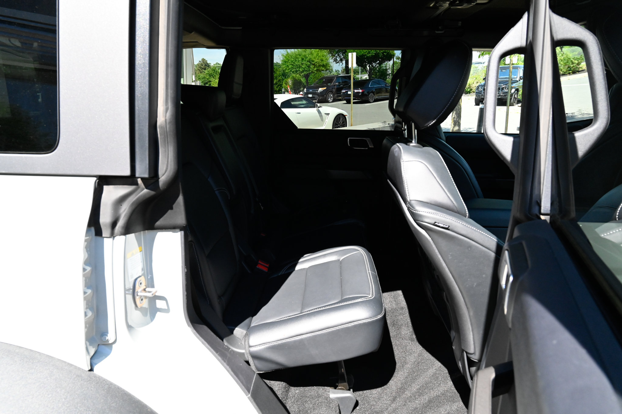 Used 2021 Ford Bronco First Edition AWD/4WD image 40