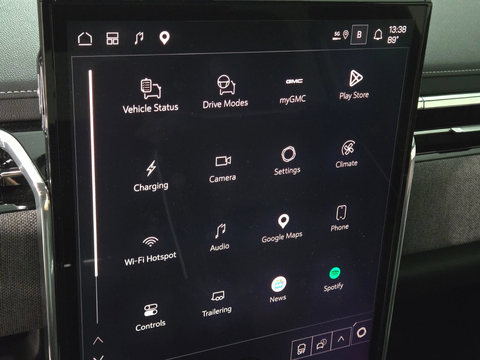 Used 2026 GMC Sierra EV Elevation AWD/4WD image 29
