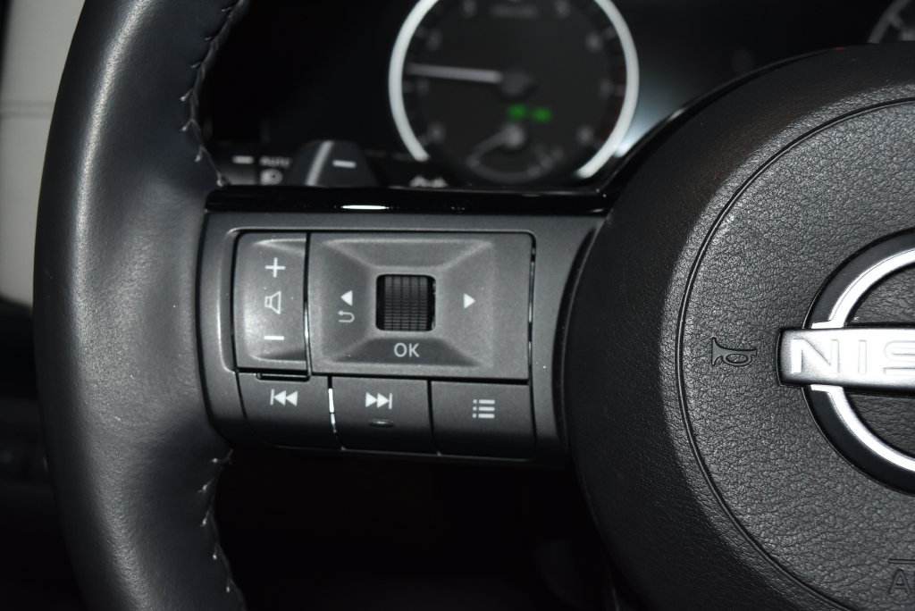 Certified 2024 Nissan Pathfinder SL AWD/4WD image 7