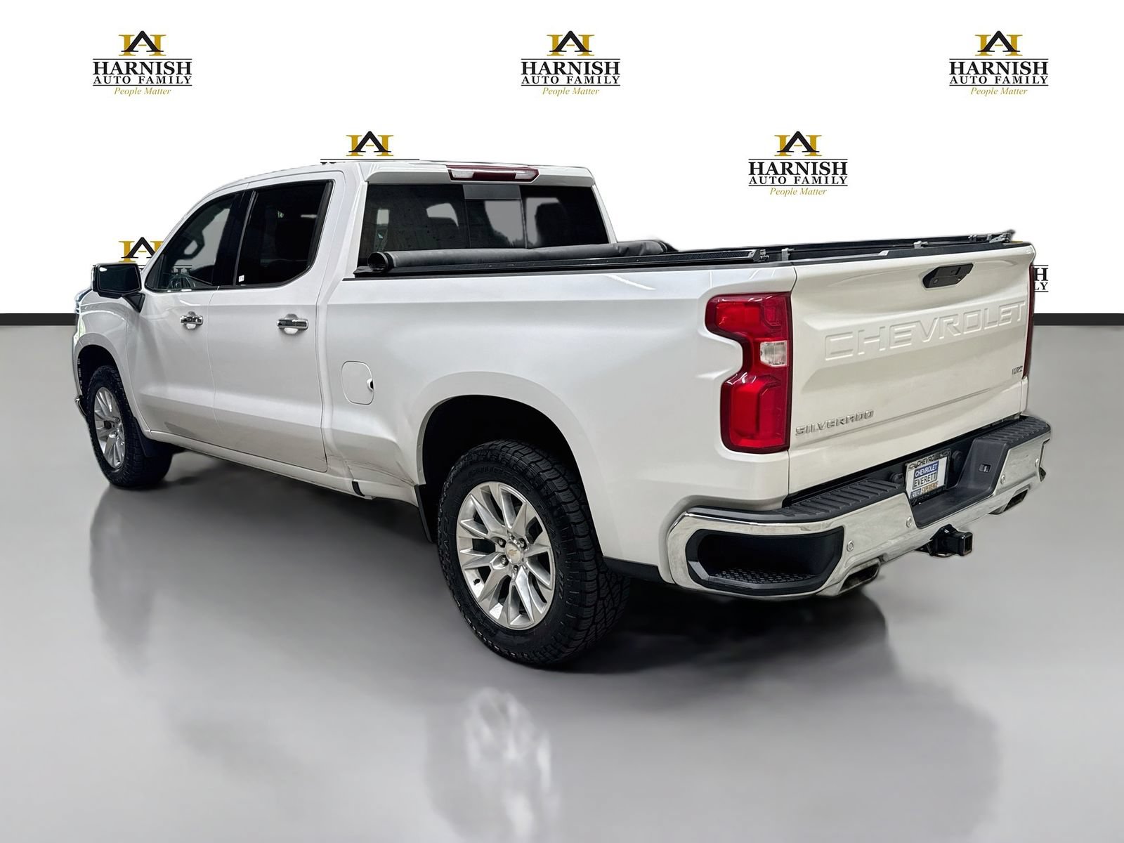 Used 2022 Chevrolet Silverado 1500 LTZ AWD/4WD image 9