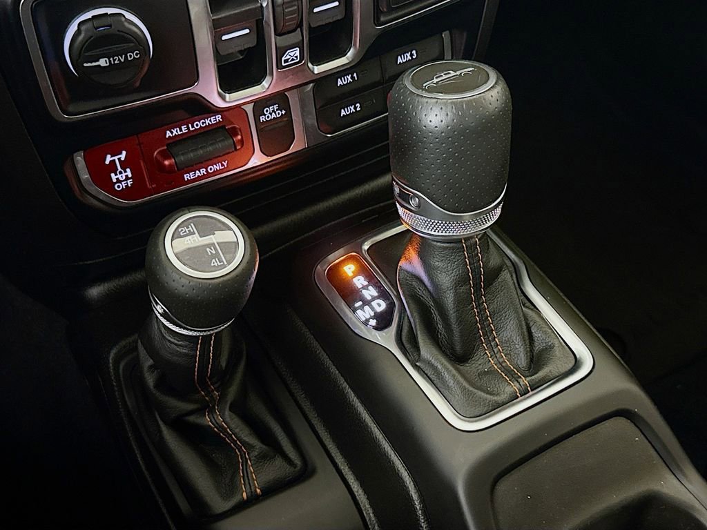 Used 2023 Jeep Gladiator Mojave w/ Cold Weather Group image 17