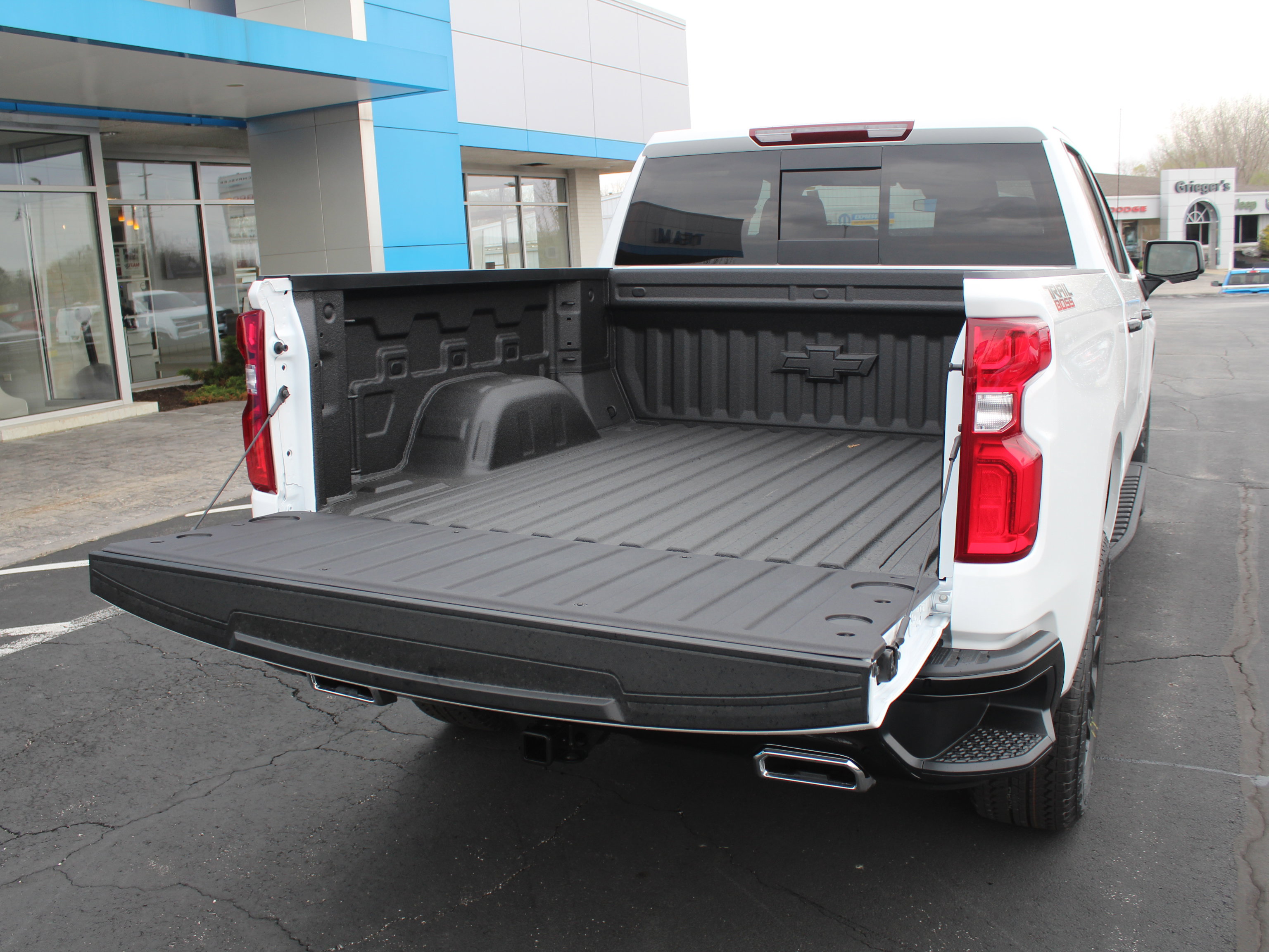 New 2026 Chevrolet Silverado 1500 LT Trail Boss w/ LT Trail Boss Premium Package AWD/4WD image 18