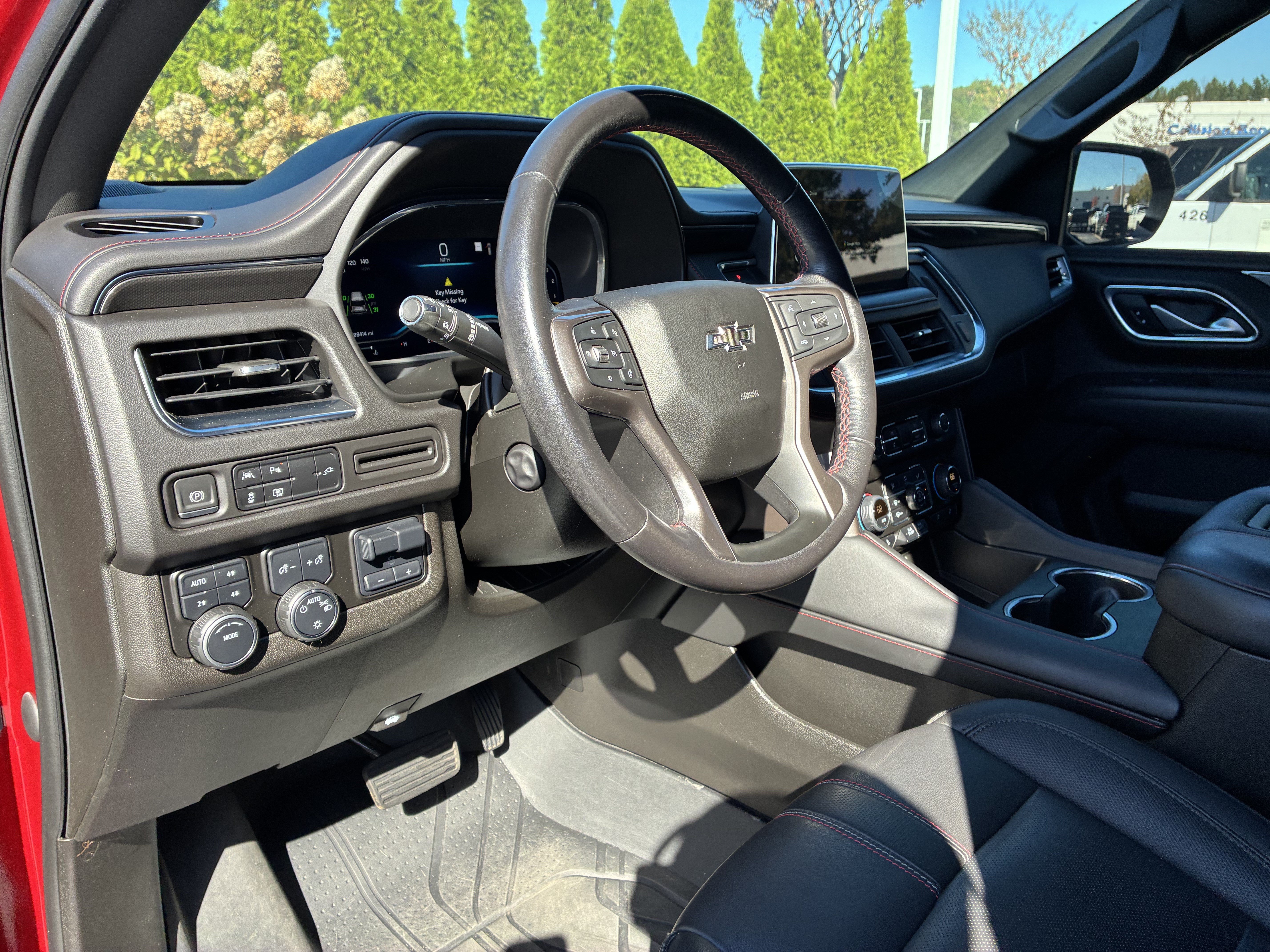 Used 2022 Chevrolet Suburban RST w/ Luxury Package AWD/4WD image 23