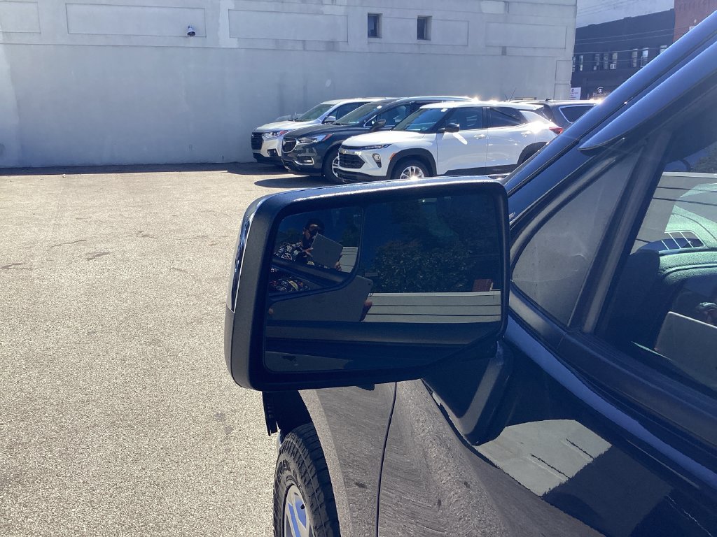 Used 2021 Chevrolet Silverado 1500 LT AWD/4WD image 30