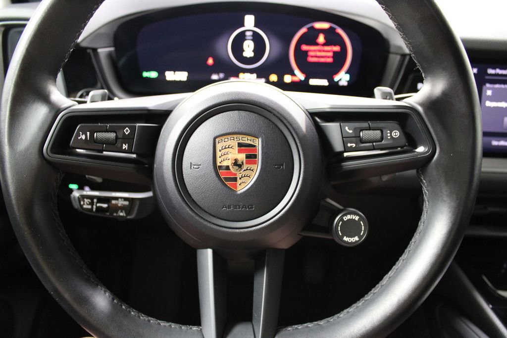 Used 2024 Porsche Cayenne AWD/4WD image 39