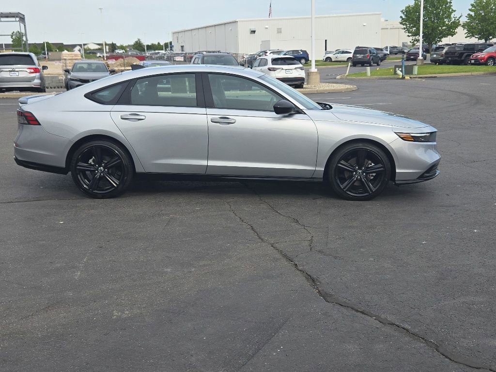 Used 2025 Honda Accord Sport image 9