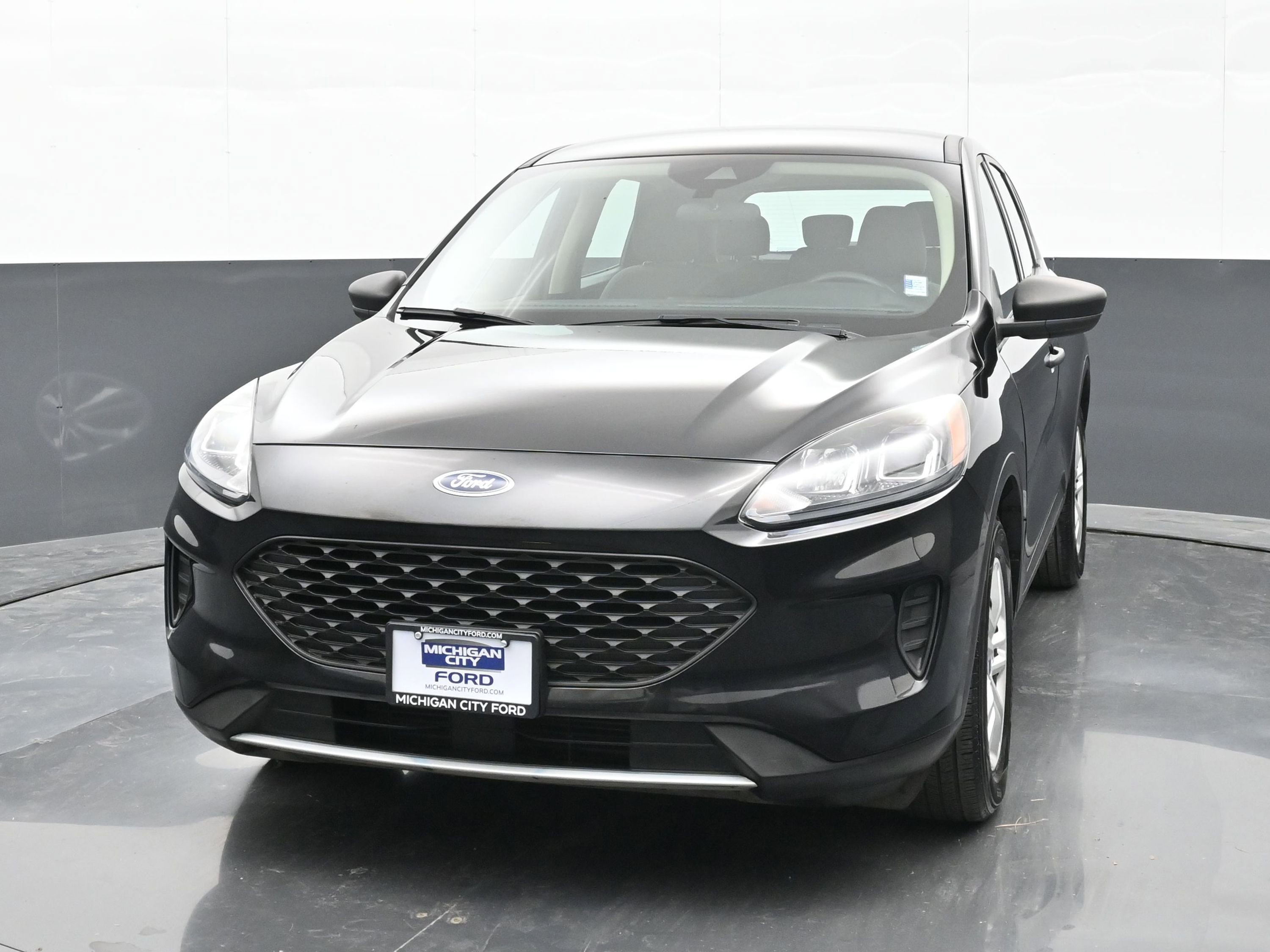 Used 2020 Ford Escape S image 3