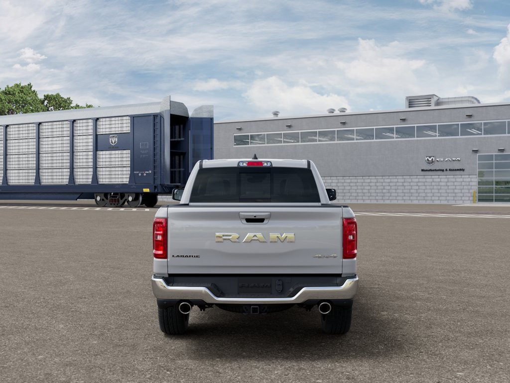 New 2026 RAM 1500 Laramie AWD/4WD image 7