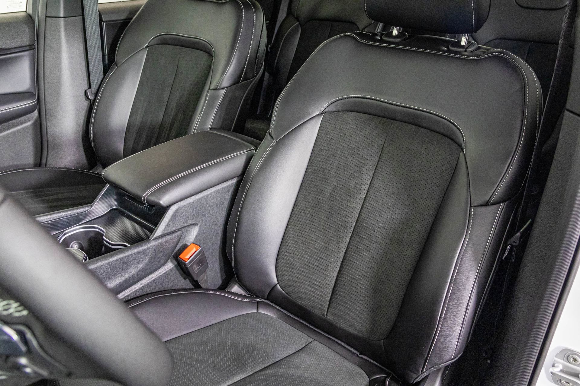 New 2025 Jeep Grand Cherokee L Altitude image 19