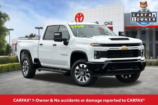 Used 2025 Chevrolet Silverado 2500 Custom w/ Custom Convenience Package AWD/4WD image 2