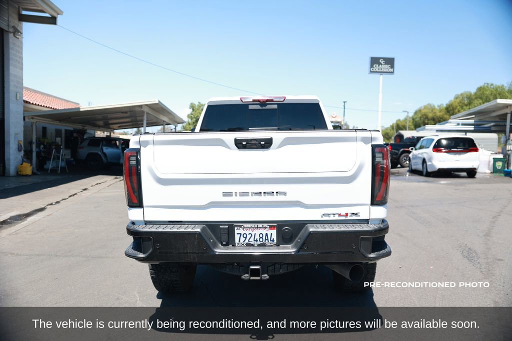 Used 2024 GMC Sierra 2500 AT4X image 4