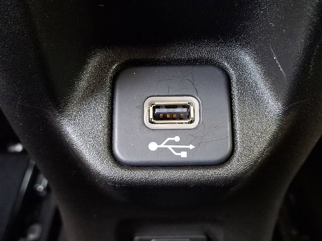 Used 2020 Jeep Renegade Limited AWD/4WD image 15