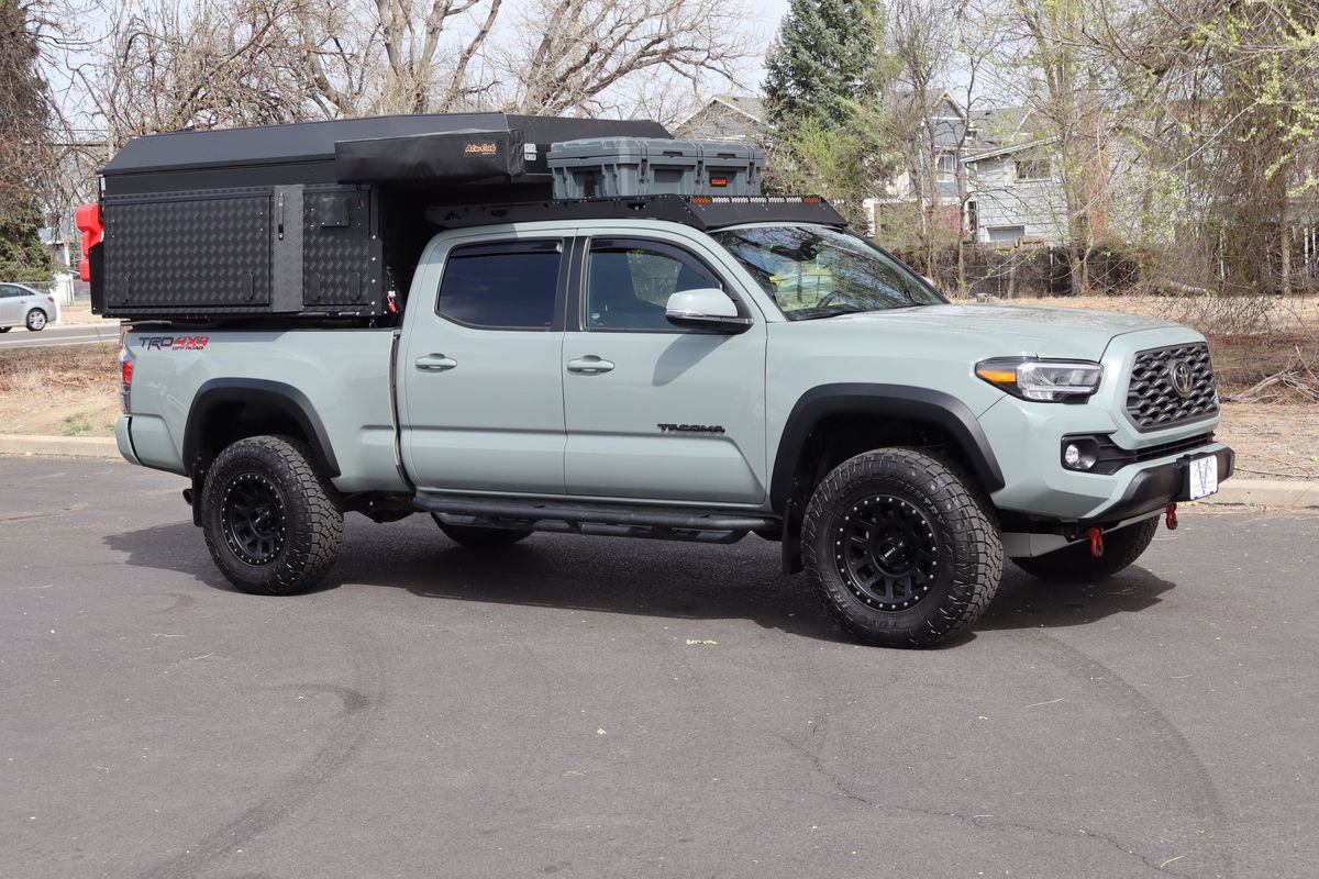 Used 2023 Toyota Tacoma TRD Off-Road w/ TRD Premium Off Road Package AWD/4WD image 2