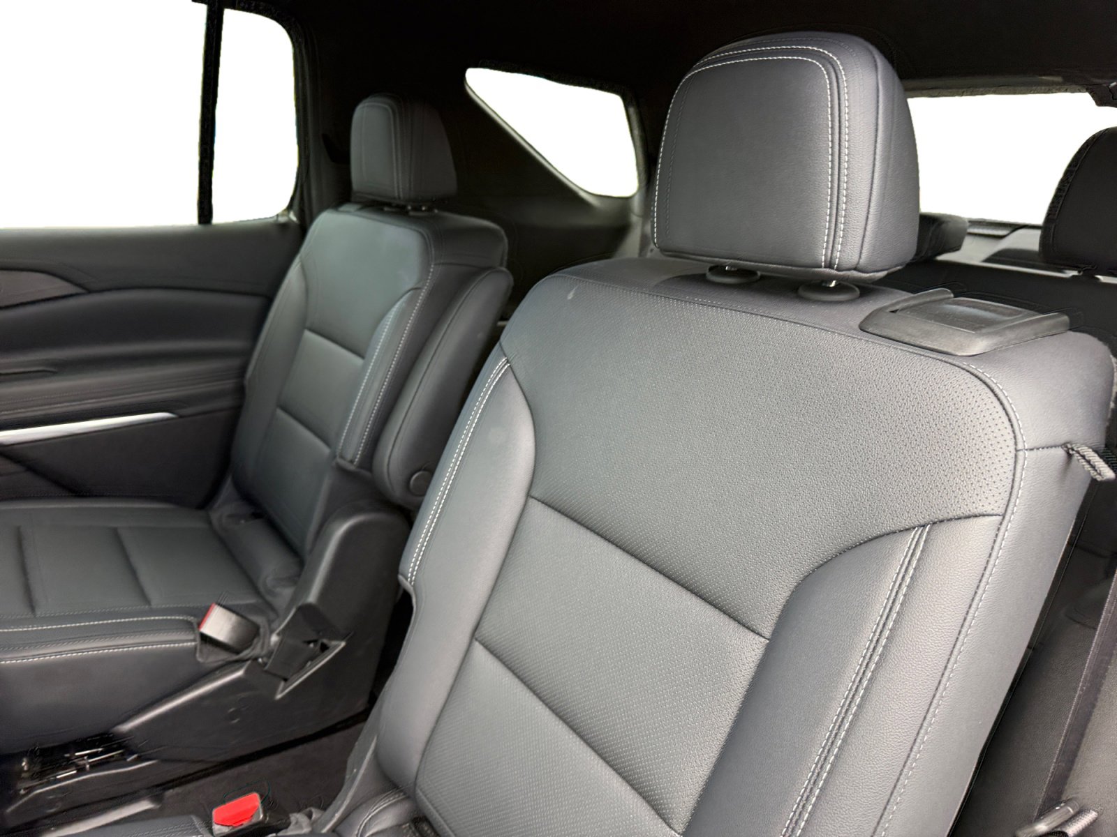 Used 2025 Chevrolet Traverse LT AWD/4WD image 16
