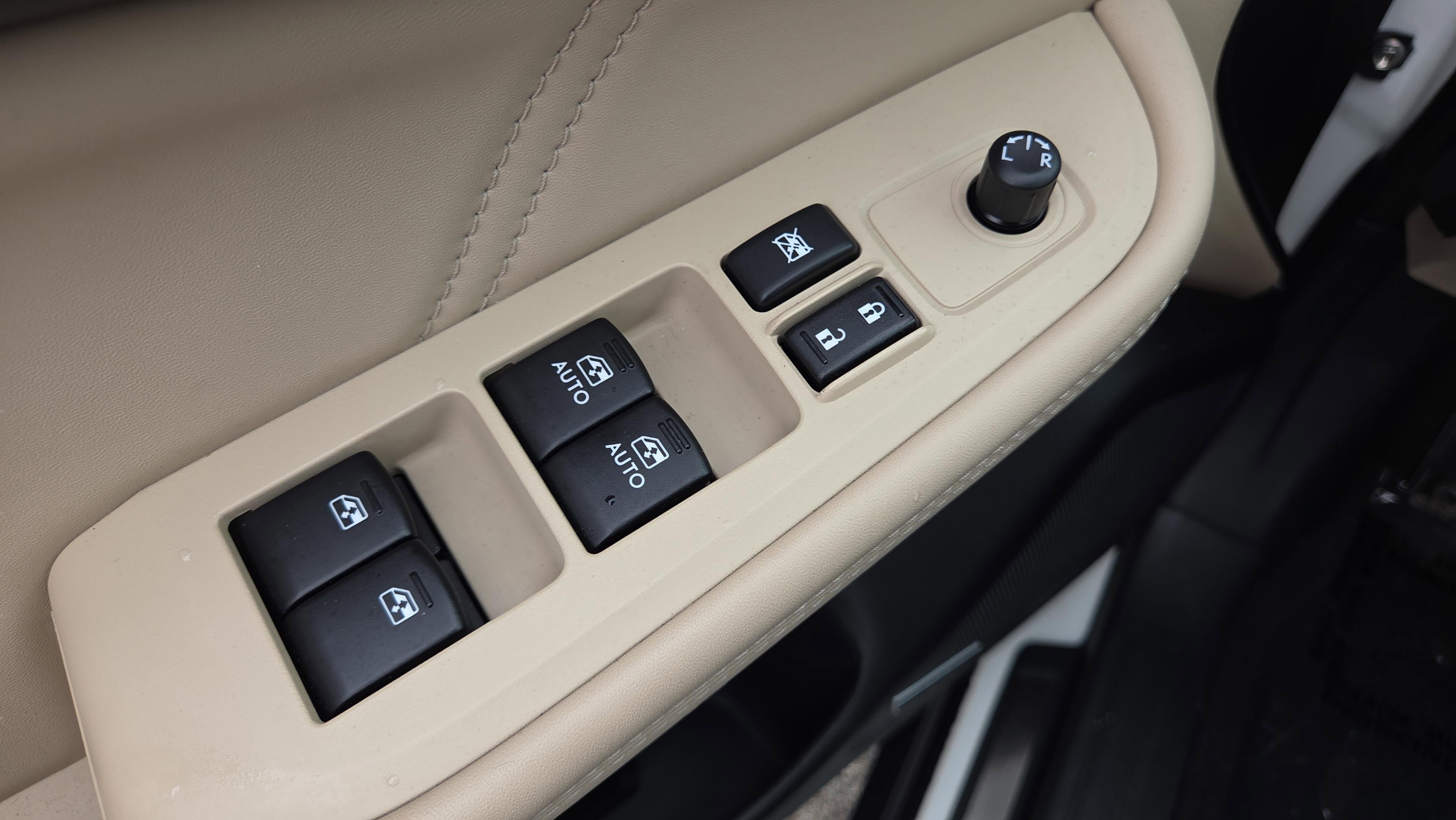 Used 2018 Subaru Outback 2.5i Limited image 32