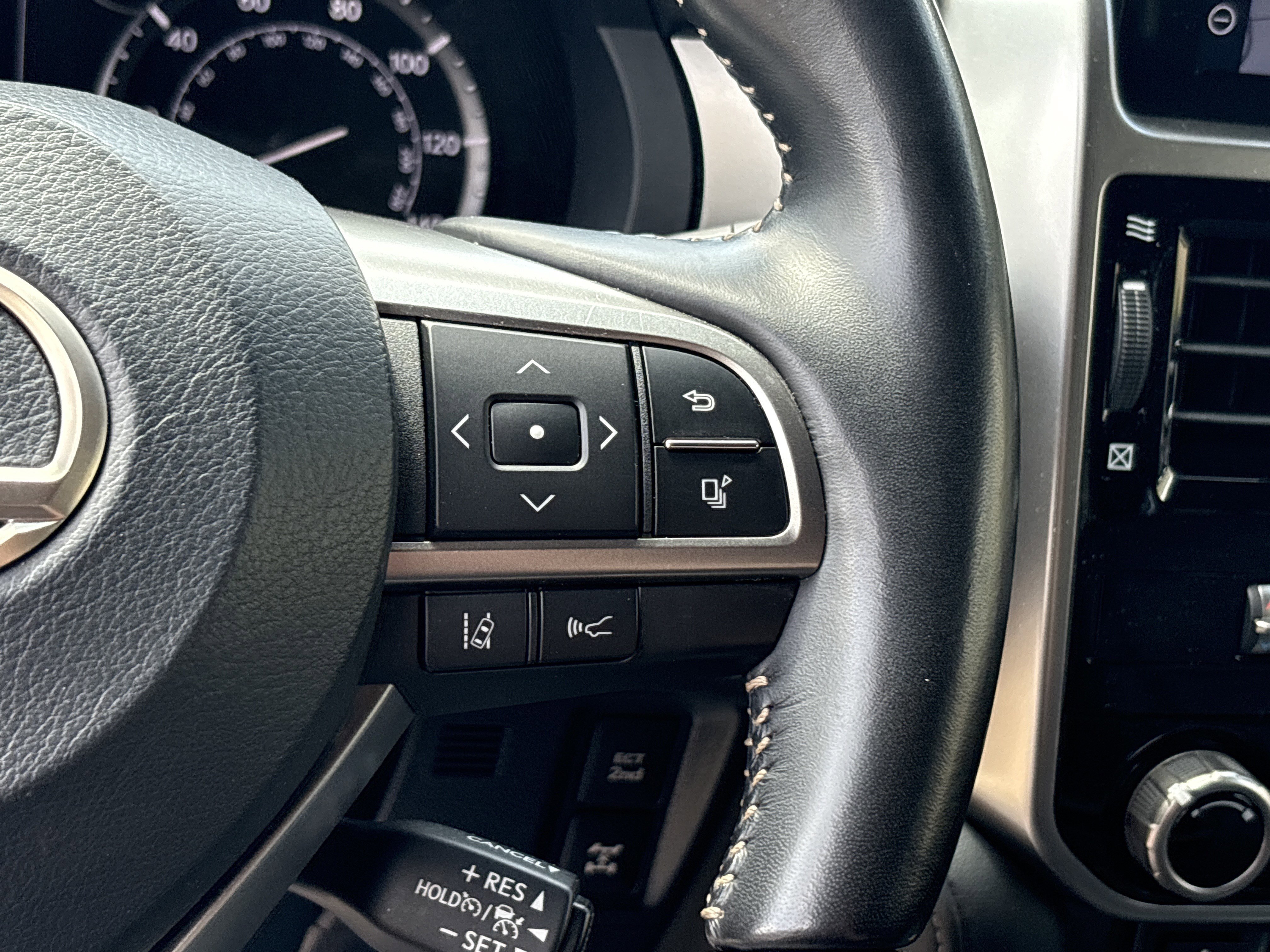 Used 2023 Lexus GX 460 Premium w/ Premium Package AWD/4WD image 20