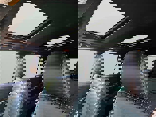 Used 2017 Ford Explorer Limited w/ Equipment Group 301A AWD/4WD image 18