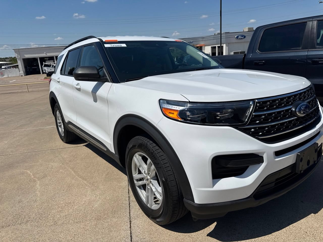 Certified 2023 Ford Explorer XLT AWD/4WD image 3
