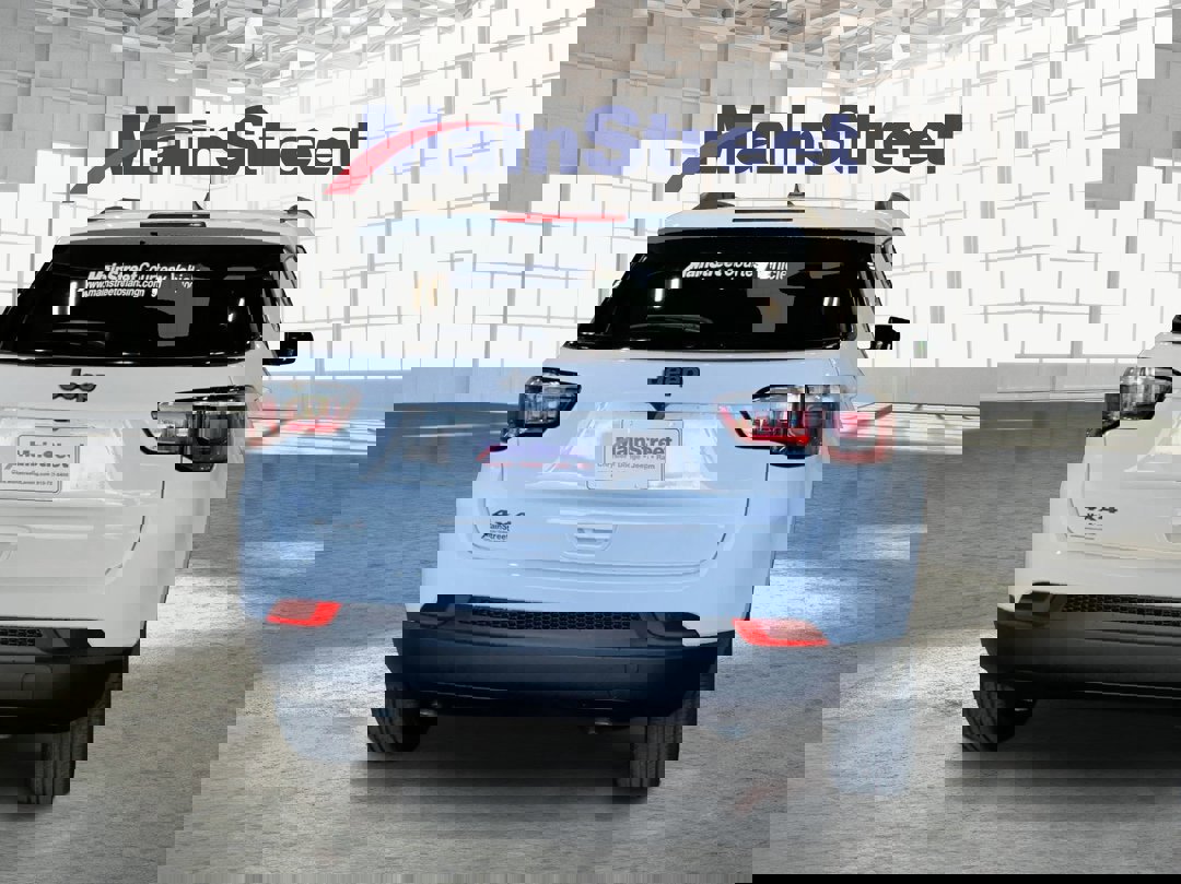 New 2026 Jeep Compass Latitude image 4