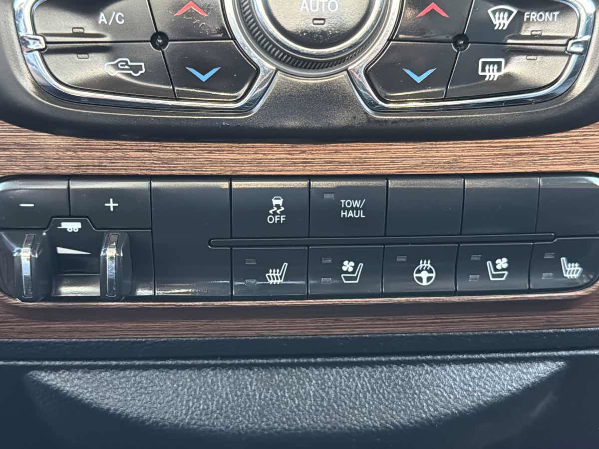 Used 2013 RAM 1500 Laramie w/ Protection Group AWD/4WD image 34