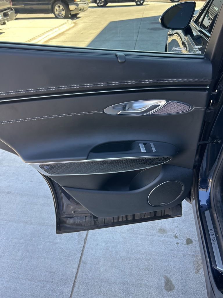 Used 2023 Genesis GV70 3.5T Sport w/ Sport Prestige Package image 11