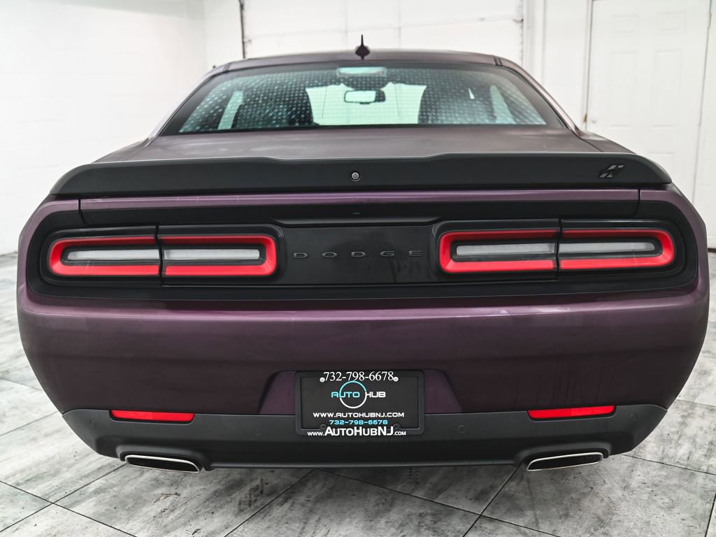 Used 2022 Dodge Challenger GT w/ Plus Package image 5