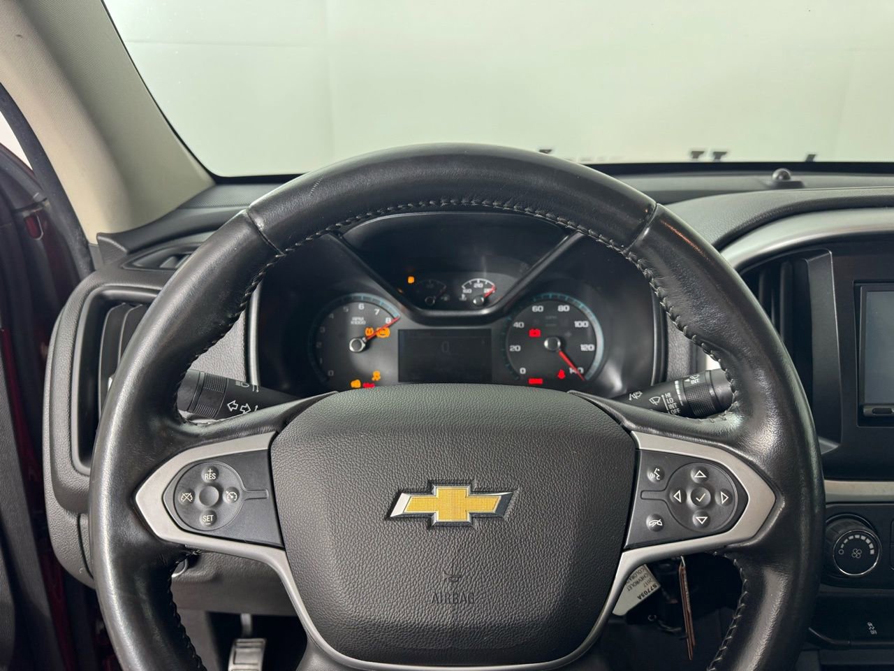 Used 2017 Chevrolet Colorado LT w/ LT Convenience Package image 17