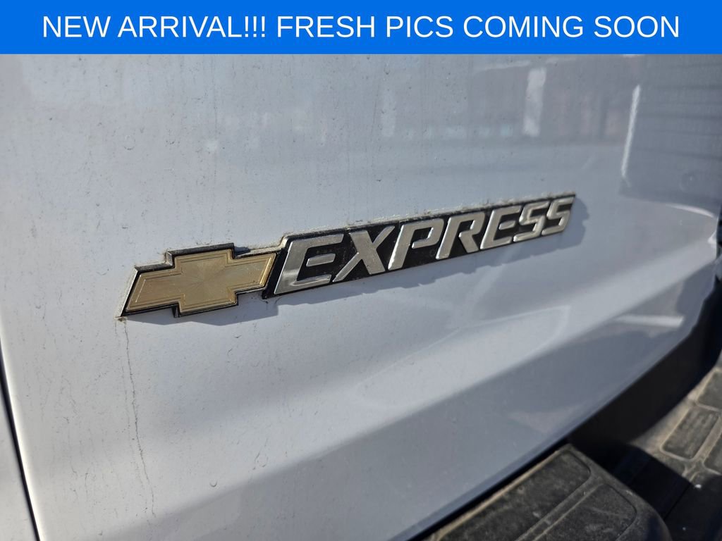 Used 2024 Chevrolet Express 2500 w/ Driver Convenience Package image 15