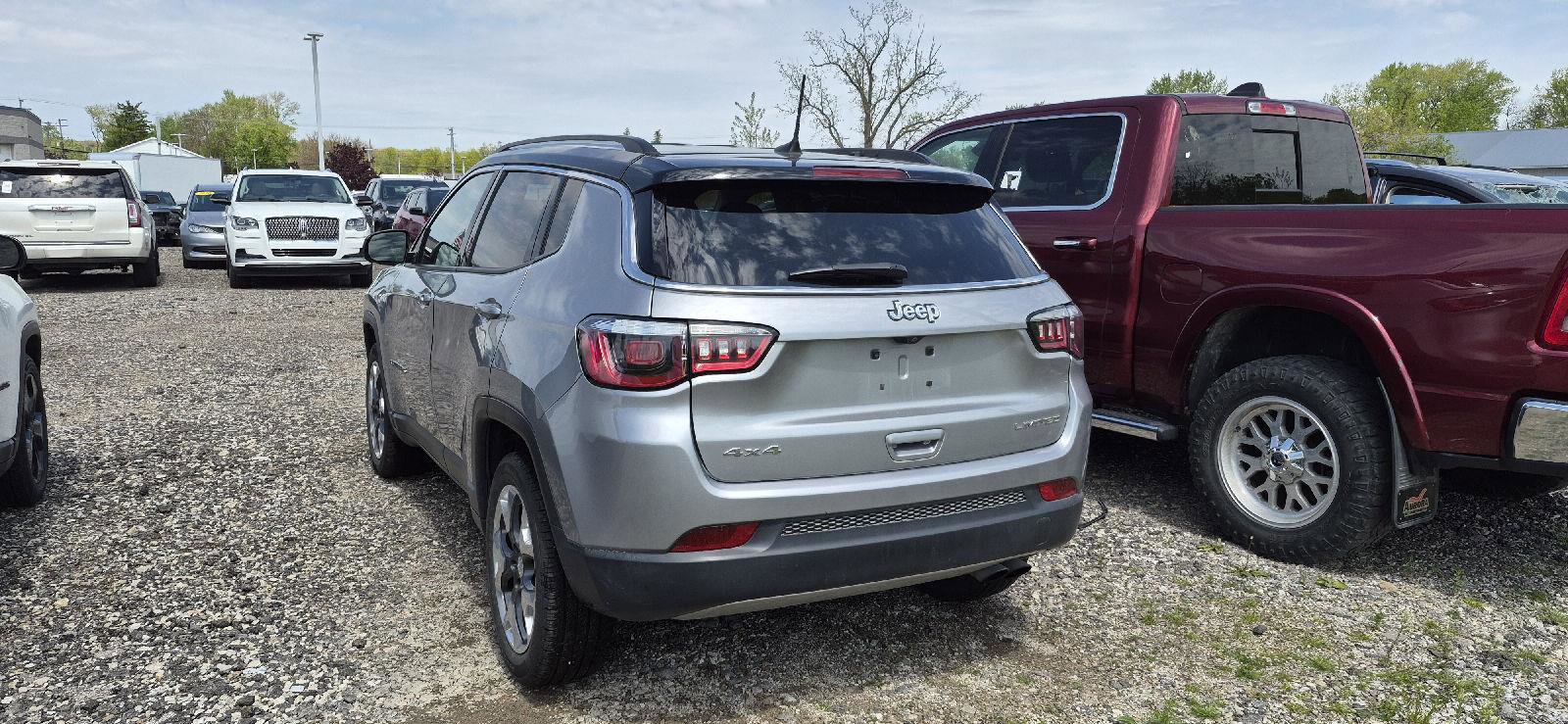 Used 2019 Jeep Compass Limited AWD/4WD image 4