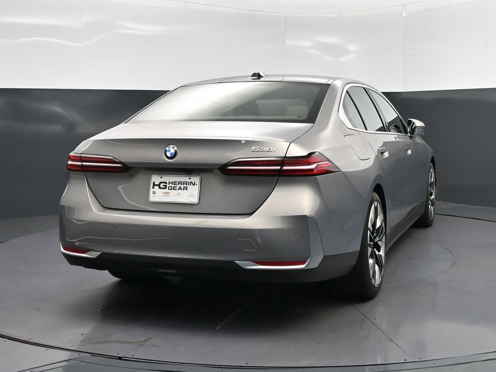 Certified 2026 BMW 530i RWD image 7