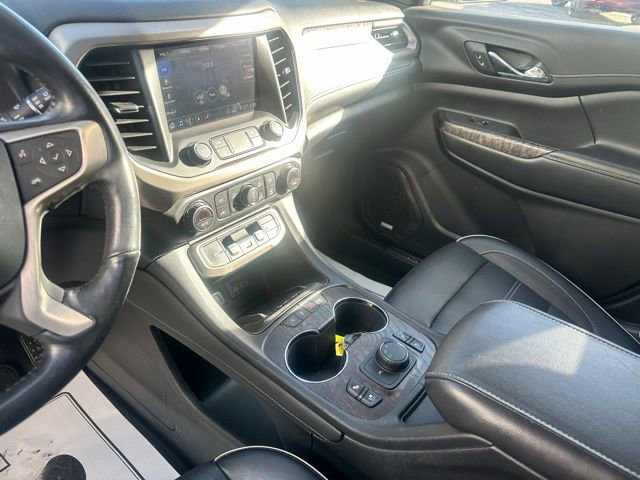 Used 2020 GMC Acadia Denali image 2