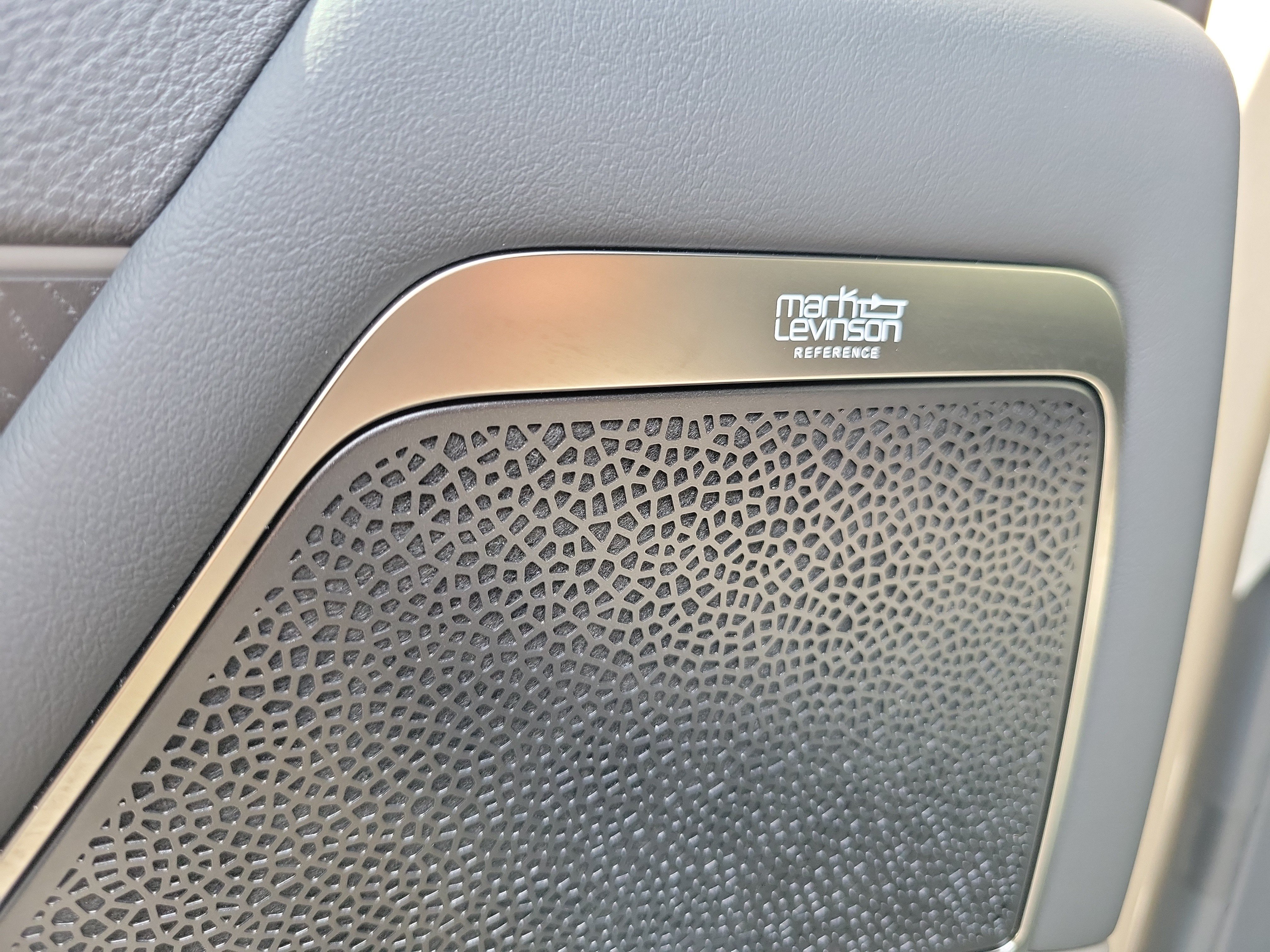 Used 2025 Lexus LX 700h Overtrail AWD/4WD image 12