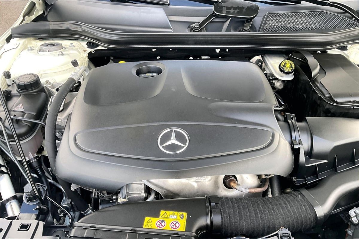 Used 2016 Mercedes-Benz GLA 250 image 10