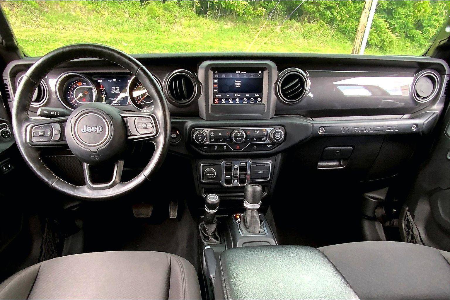 Used 2021 Jeep Wrangler Unlimited Sport AWD/4WD image 12