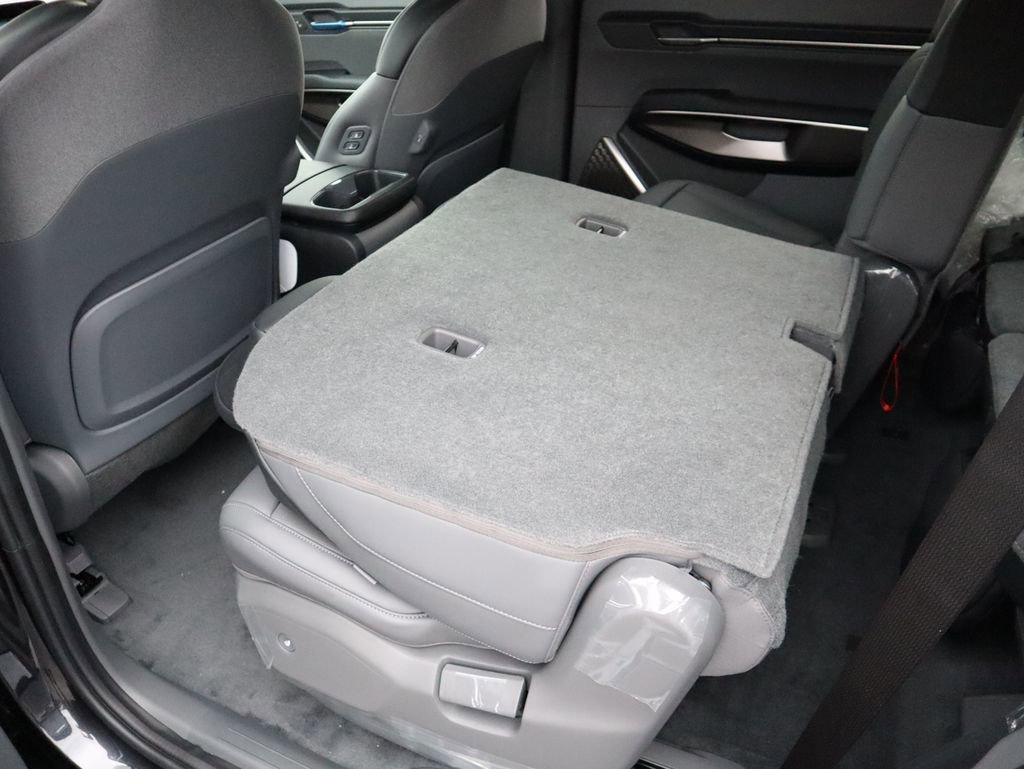 New 2026 Kia EV9 Light RWD image 17