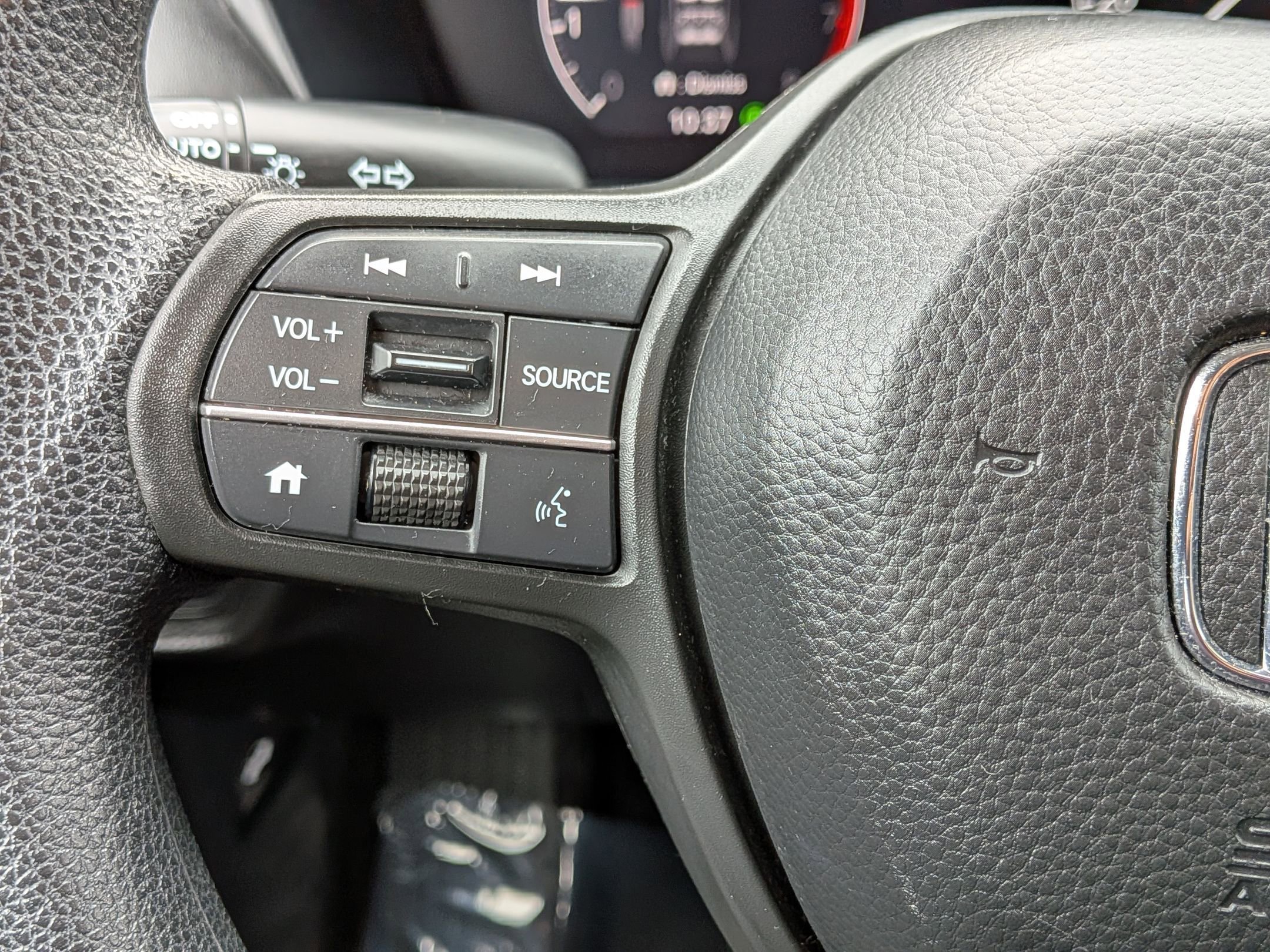 Certified 2023 Honda HR-V LX image 15
