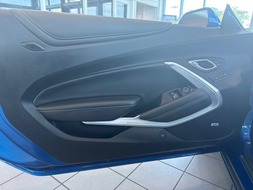 Used 2017 Chevrolet Camaro SS RWD image 27