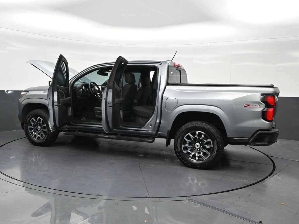 Used 2024 Chevrolet Colorado Z71 w/ Z71 Convenience Package 2 AWD/4WD image 34
