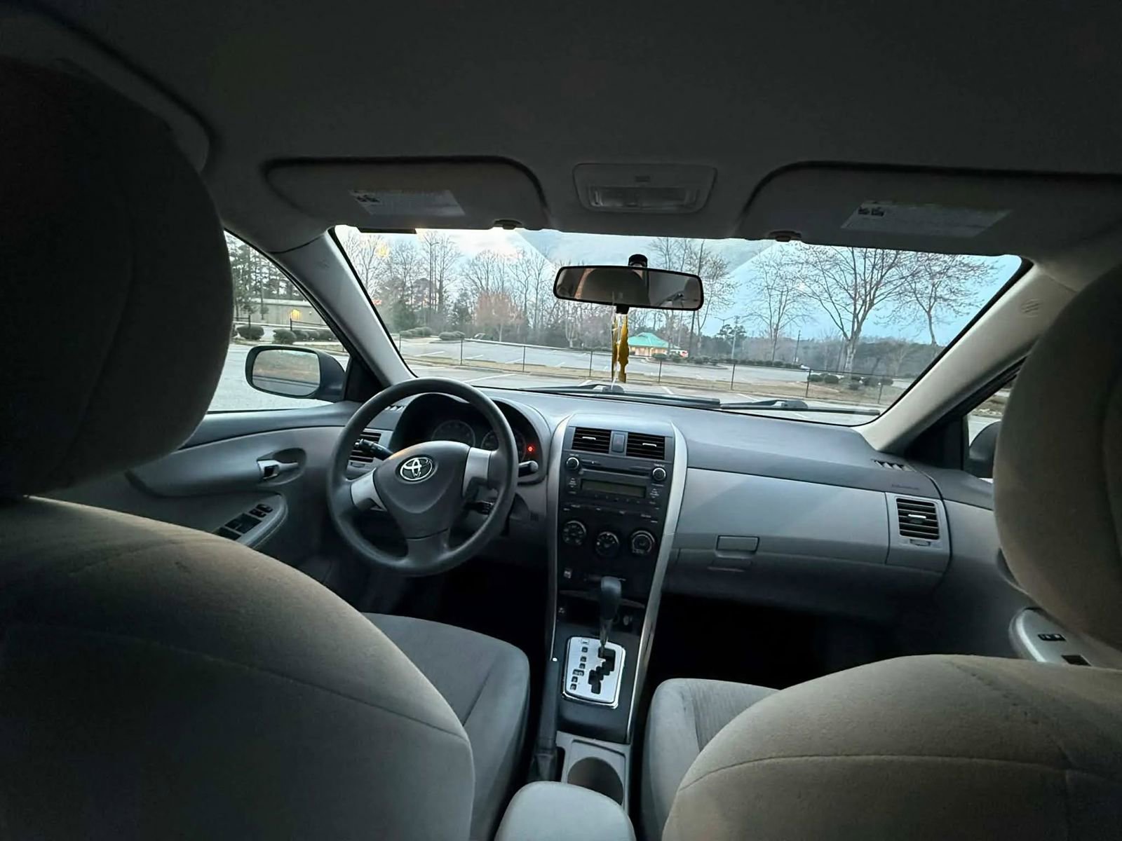 Used 2010 Toyota Corolla LE image 14