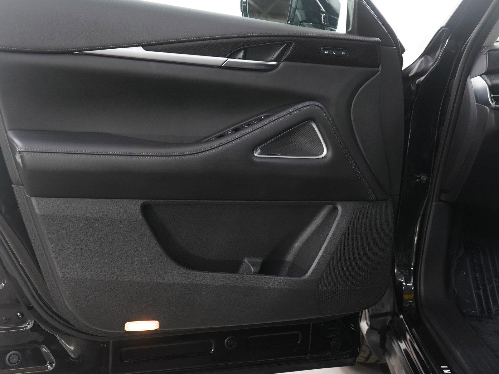 Used 2024 INFINITI QX60 Sensory image 21