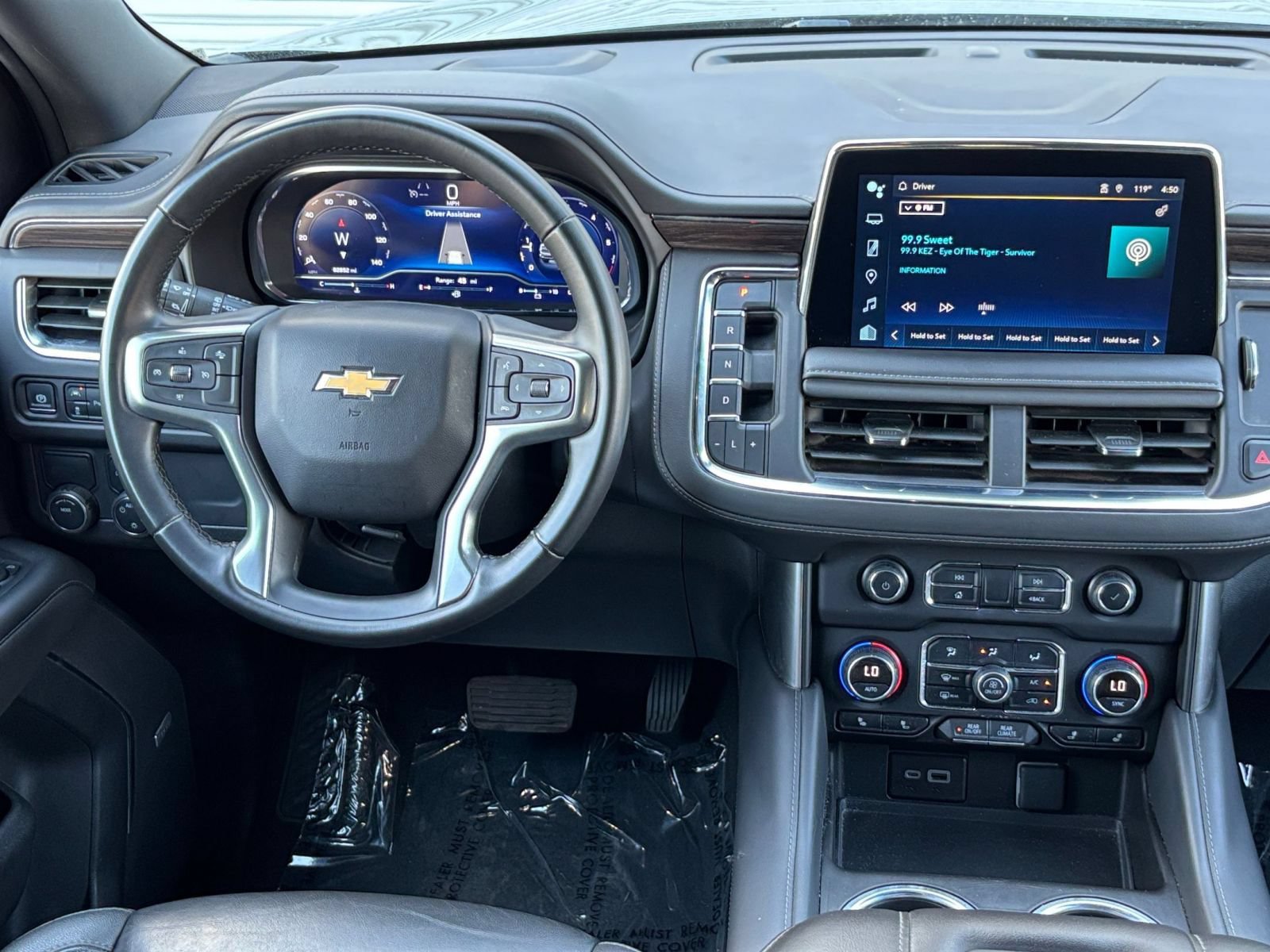 Used 2024 Chevrolet Suburban LT RWD image 36